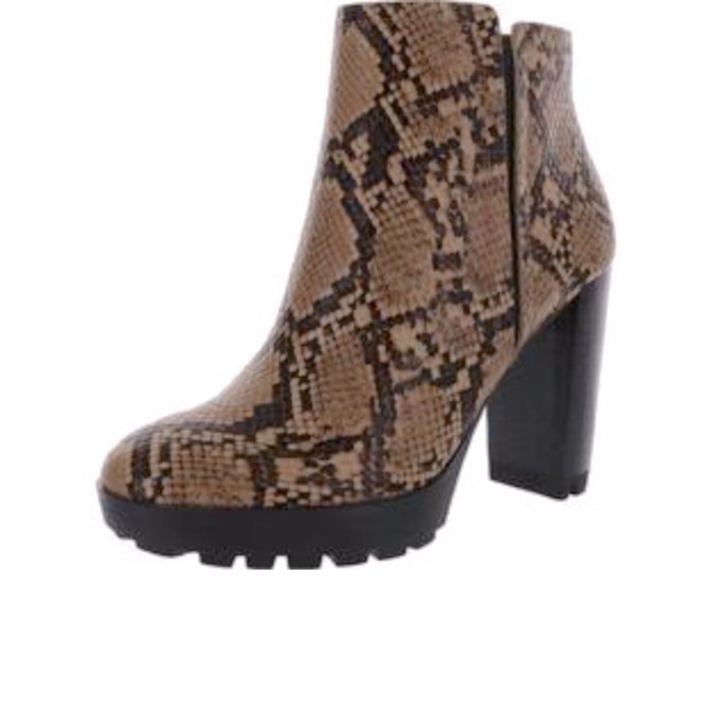 Kenneth Cole New York Women's Justin Lug Chelsea Boots Snakeskin 5.5 NEW NIB